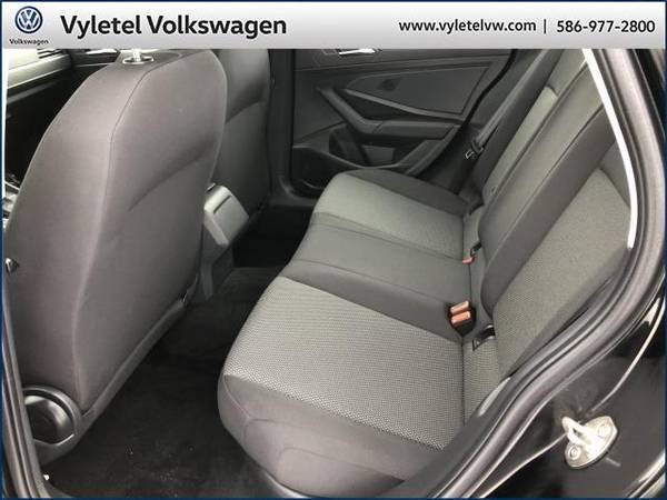 2019 Volkswagen Jetta sedan S Auto w/SULEV - Volkswagen Black - cars for sale in Sterling Heights, MI – photo 9