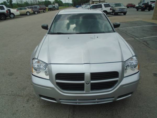 2005 Dodge Magnum SXT for sale in Mooresville, IN – photo 3