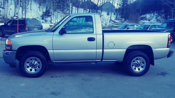 CLEAN LOW MILES '05 SIERRA for sale in South Barre, VT – photo 2