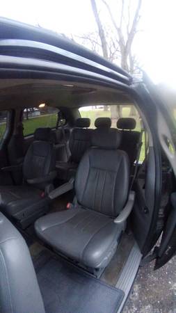 2007 Dodge Grand Caravan SXT Special Edition - cars & trucks - by... for sale in Griffith, IL – photo 21