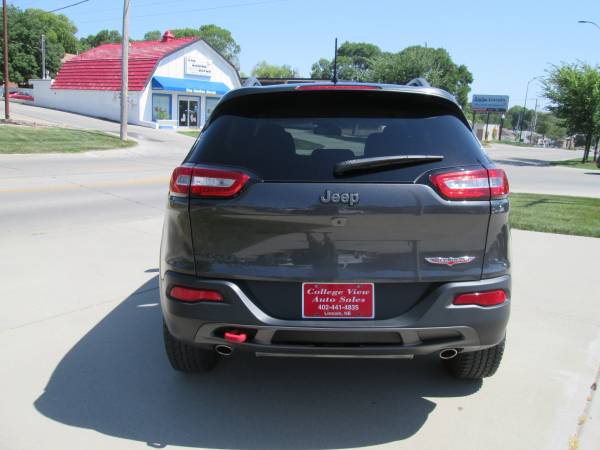 2016 JEEP CHEROKEE TRAILHAWK Leather & Loaded // Financing Available! for sale in Lincoln, NE – photo 5