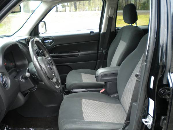 13 Jeep Patriot Latitude edition 4X4 SUV Sunroof 1 Year Warranty for sale in Hampstead, NH – photo 17