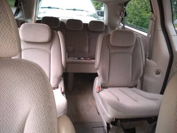 2006 chrysler town and country price reduced touring 116k for sale in Naperville, IL – photo 3