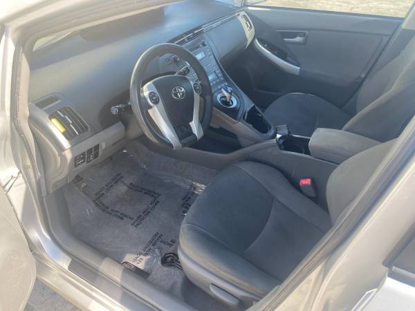 2011 Toyota Prius Hybrid Hatchback, Clean Title, 3 Months Warranty for sale in Sacramento , CA – photo 5