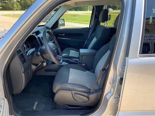 2010 Jeep Liberty RWD Sport FREE WARRANTY!!! **FREE CARFAX** - cars... for sale in Catoosa, AR – photo 6