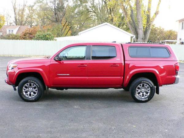 18 Toyota Tacoma Crew 4x4, Burgandy w/ matching cap, Clean! We... for sale in binghamton, NY – photo 9