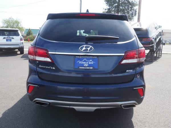 2017 Hyundai Santa Fe SE - - by dealer - vehicle for sale in Bend, OR – photo 5