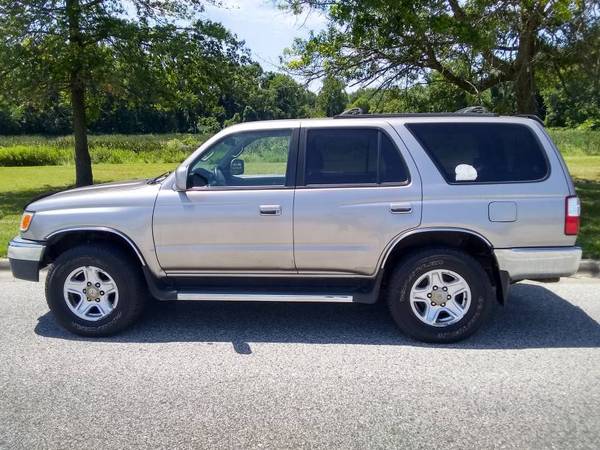 Very nice 2001 Toyota 4Runner SR5 SUV - cars & trucks - by dealer -... for sale in Laurel, District Of Columbia – photo 3