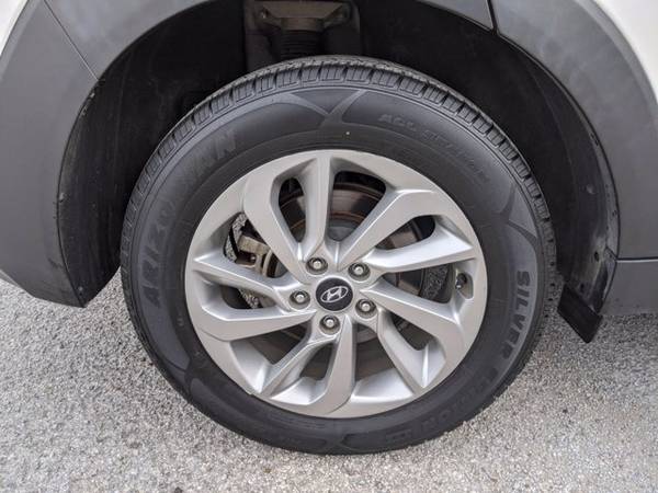2016 Hyundai Tucson SE SKU: GU094071 SUV - - by dealer for sale in North Richland Hills, TX – photo 21