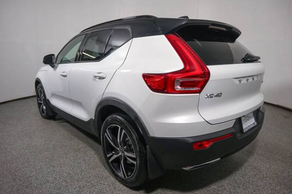 2019 Volvo XC40, Crystal White Metallic for sale in Wall, NJ – photo 3