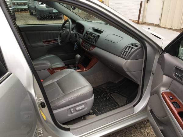 2006 Toyota Camry XLE V6 - cars & trucks - by owner - vehicle... for sale in Rochester, MA – photo 2