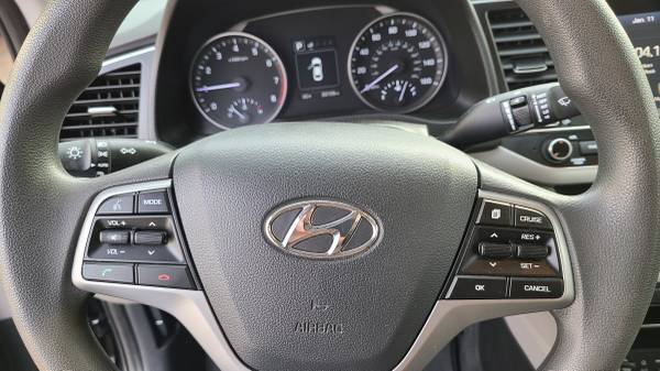 2018 Hyundai Elantra SEL Sedan 4D for sale in Knoxville, IA – photo 11