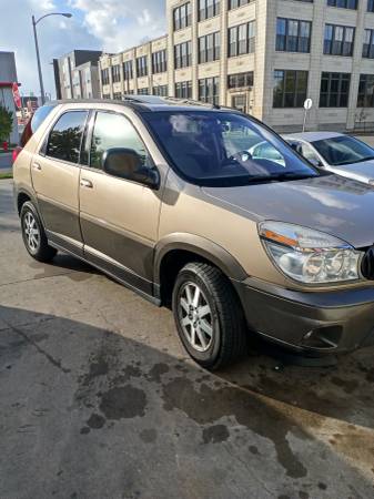 Buick rendezvous 2004 runs excellent $3900 - cars & trucks - by... for sale in milwaukee, WI – photo 3