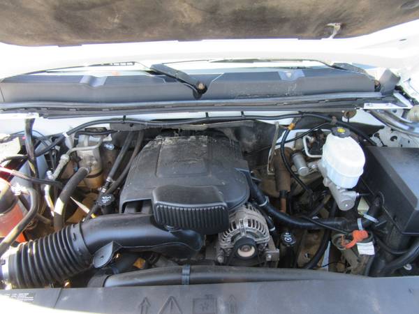 2011 Chevy Silverado 2500HD 4X4 Long Box 6.0L Gas!!! - cars & trucks... for sale in Billings, WY – photo 14