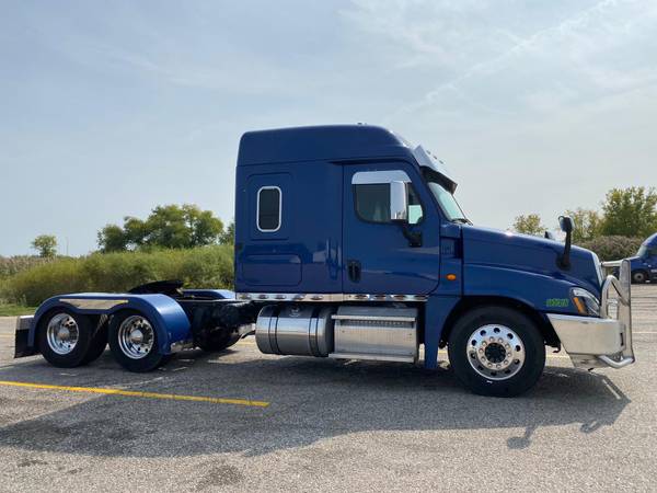 2016 Freightliner Cascadia Midroof Single Bunk/ Detroit DD13 - cars... for sale in Zion, IL – photo 5