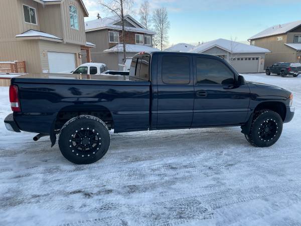 2006 GMC Sierra SLT / Low Miles / Heated Leather Seats / Sunroof -... for sale in Anchorage, AK – photo 6