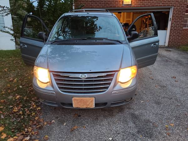 2005 Chrysler Town & Country - cars & trucks - by owner - vehicle... for sale in Bowie, District Of Columbia – photo 16