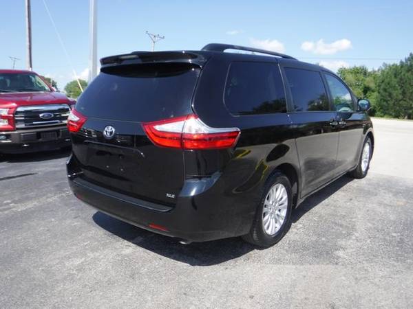 2015 Toyota Sienna FWD XLE Minivan 4D Trades Welcome Financing Availab for sale in Harrisonville, MO – photo 13