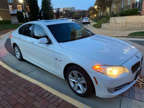 **New Body**2011 BMW 528I white on black navigation Garage kept * -... for sale in Fairfax, District Of Columbia – photo 7