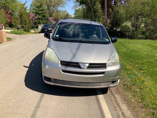 2005 Toyota Sienna LE, 8 passenger for sale in West Chicago, IL – photo 3