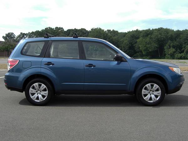 ★ 2009 SUBARU FORESTER 2.5 X - FUEL EFFICIENT "ALL WHEEL DRIVE"... for sale in East Windsor, MA – photo 2