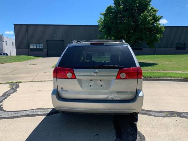 2007 TOYOTA SIENNA***$799 DOWN PAYMENT***FRESH START FINANCING -... for sale in EUCLID, OH – photo 4