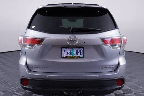 2016 Toyota Highlander Predawn Gray Mica PRICED TO SELL! for sale in Eugene, OR – photo 7