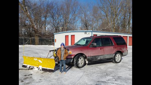 2005 ford expedition 4x4 w snow plow for sale in Wilmington, IL