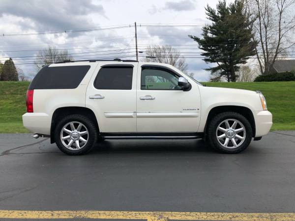 2008 GMC YUKON SLT 4x4 12, 900 - - by dealer - vehicle for sale in Erie, PA – photo 2