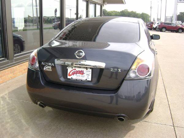 2012 Nissan Altima 2.5 S hatchback Gray - cars & trucks - by dealer... for sale in Marengo, IA – photo 4