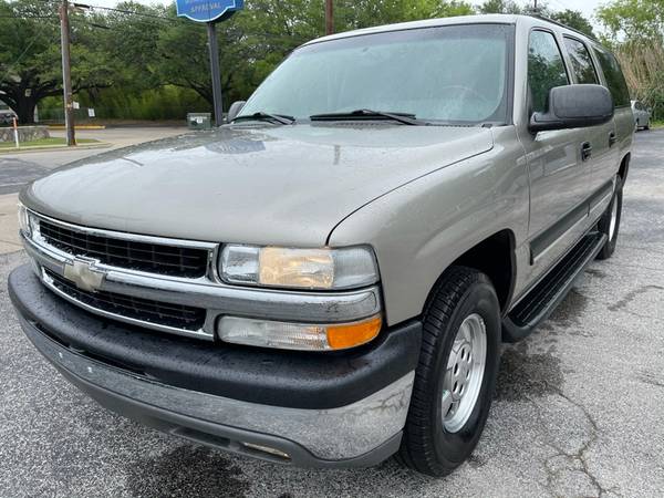 LIKE NEW! 2003 Chevrolet Suburban 1500 LS RWD low miles ONE OWNER! for sale in Austin, TX – photo 5
