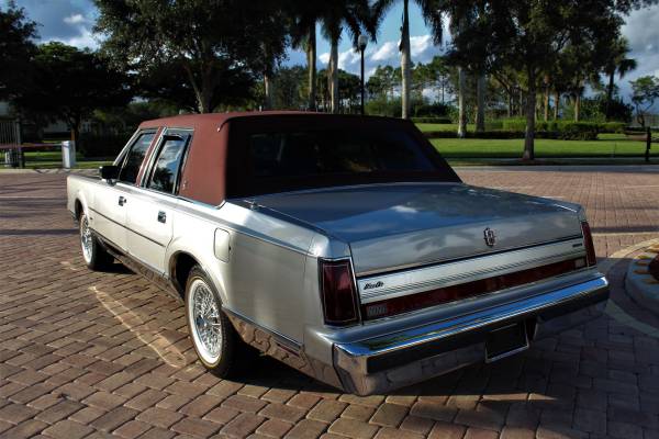 1988 Lincoln Town Car Signature Special Edition - cars & trucks - by... for sale in Royal Palm Beach, FL – photo 7
