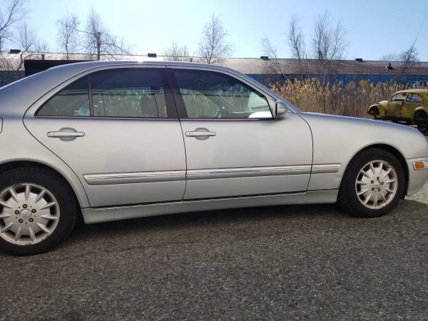 2000 Mercedes E320 only 60,000 miles - cars & trucks - by owner -... for sale in Salem, MA – photo 4
