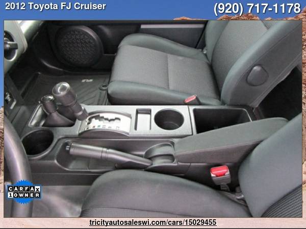 2012 TOYOTA FJ CRUISER BASE 4X4 4DR SUV 5A Family owned since 1971 for sale in MENASHA, WI – photo 17