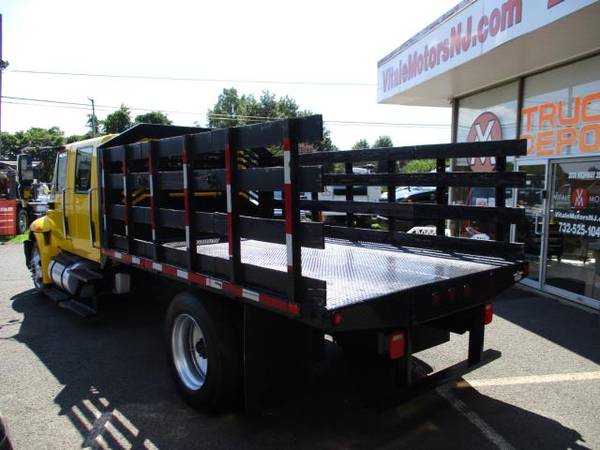 2011 International 4300 CREW CAB, 11 7 STAKE, FLAT BED TRUCK ** CAN... for sale in South Amboy, DE – photo 4