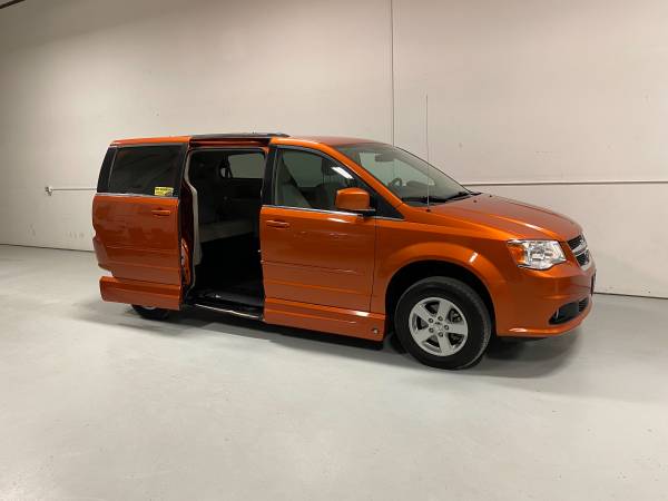 Wheelchair Accessible Dodge Grand Caravan with In-Floor Ramp - cars... for sale in Palmer, AK – photo 4