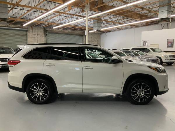 2017 Toyota Highlander SE Sport Quick Easy Experience! - cars &... for sale in Fresno, CA – photo 4