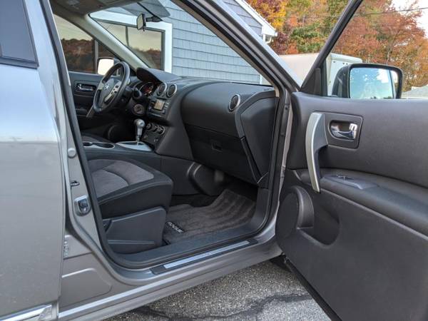 Wow! A 2012 Nissan Rogue with 99,707 Miles-Northwest CT - cars &... for sale in Thomaston, CT – photo 9