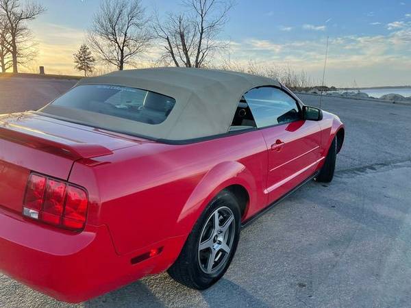 2006 Ford Mustang - Financing Available! - cars & trucks - by dealer... for sale in Junction City, IA – photo 16