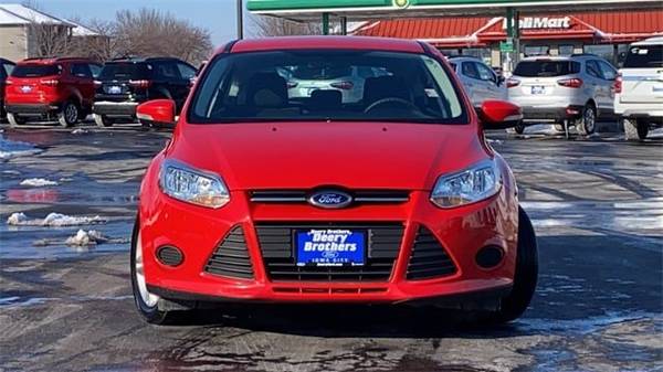 2014 Ford Focus SE hatchback Red - - by dealer for sale in Iowa City, IA – photo 22