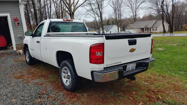 A 2009 Silverado 1500 Regular cab w/t - cars & trucks - by owner -... for sale in Eden, NC – photo 3