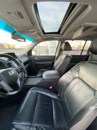 2011 Honda Pilot Touring 4WD ! 1 OWNER ! - - by for sale in Brooklyn, NY – photo 12