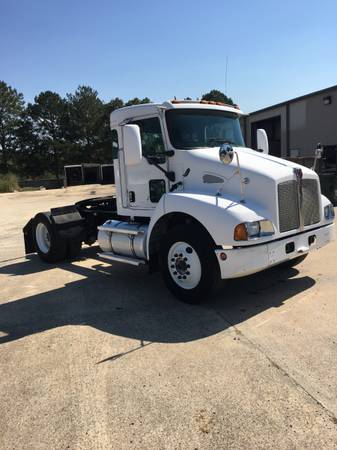 Single Axle Day Cab - cars & trucks - by dealer - vehicle automotive... for sale in Cullman, TN – photo 3