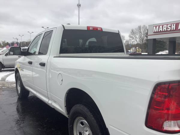 One Owner! 2014 Ram 1500 ST! 4x4! Clean Carfax! - cars & trucks - by... for sale in Ortonville, MI – photo 11