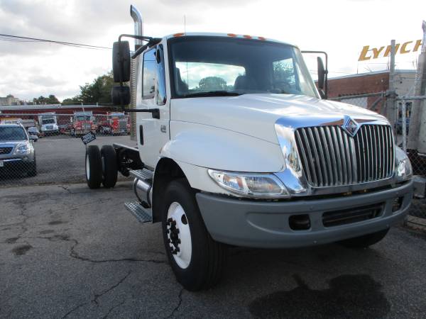 2006 International 4400 Cab/Chassis 33,000 GVW for sale in Brockton, VT – photo 2