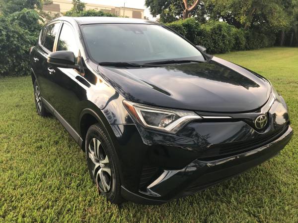 2018 Toyota RAV4 - cars & trucks - by owner - vehicle automotive sale for sale in Lake Worth, FL – photo 6
