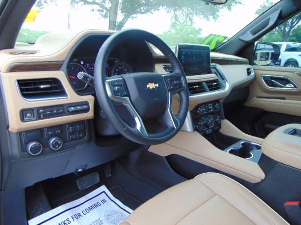 2021 Chevrolet Suburban V8 ( Mileage: 5, 344! - - by for sale in Devine, TX – photo 3