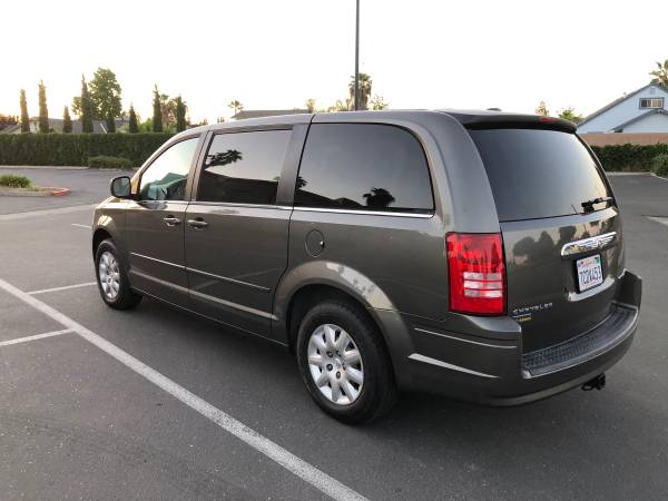 2010 Chrysler Town & Country for sale in Modesto, CA – photo 3