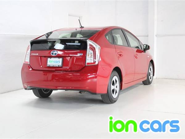 2015 Toyota Prius 3 Three Hatchback 4D - cars & trucks - by dealer -... for sale in Oakland, CA – photo 5