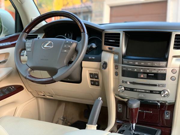 LEXUS LX570 4WD 1 OWNER EXCELLENT CONDITION ULTRA LOW MILES - cars & for sale in San Diego, CA – photo 15